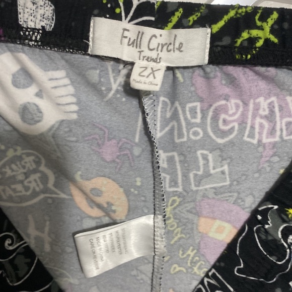 Jack & Sally🎃2X🕸🕷pant 4X tee & 925❤️studs💀Cap🧡 - Picture 9 of 16